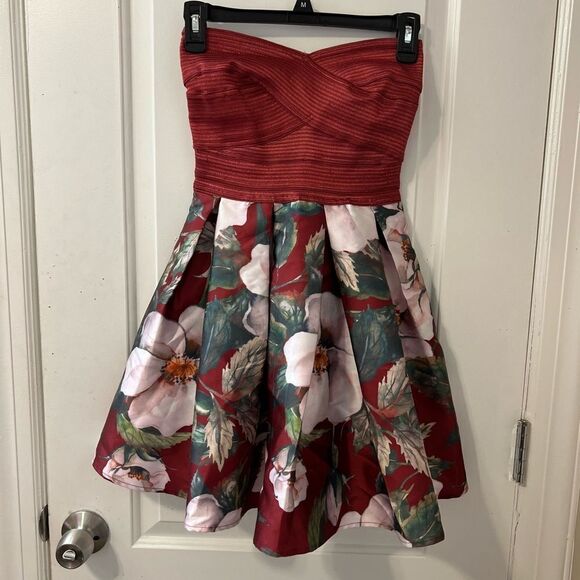 Akira dress - Picture 1 of 7
